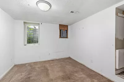 1450 Sandhurst Avenue E, Maplewood, MN 55109 - Photo 14