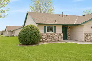 913 Richland Ave SW, Willmar, MN 56201 - Photo 1