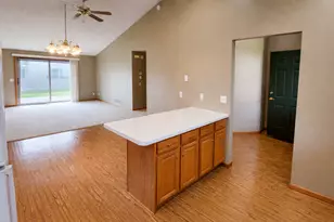 913 Richland Ave SW, Willmar, MN 56201 - Photo 4