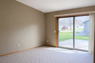 913 Richland Ave SW, Willmar, MN 56201 - Photo 6