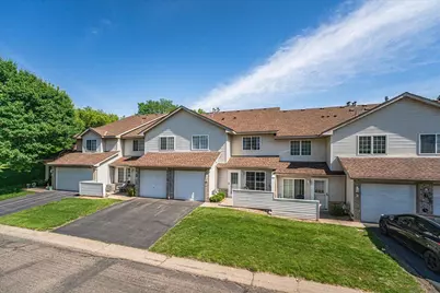 2775 W Ranchview Lane N #4, Plymouth, MN 55447 - Photo 2