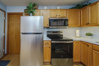 2775 W Ranchview Lane N #4, Plymouth, MN 55447 - Photo 10