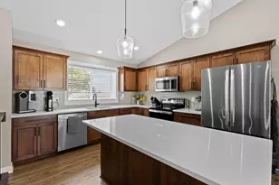 1805 12th Ave NE, Austin, MN 55912 - Photo 6