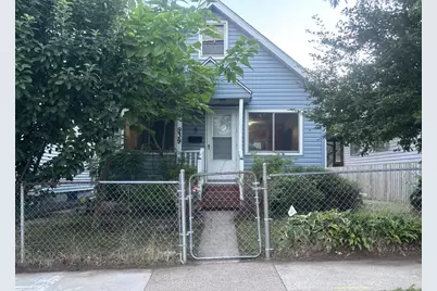 939 Earl Street, Saint Paul, MN 55106 - Photo 1