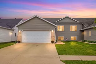 1551 34th Ave S, Moorhead, MN 56560 - Photo 2
