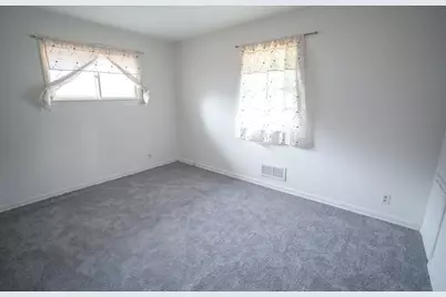 5913 Colfax Avenue N, Brooklyn Center, MN 55430 - Photo 12