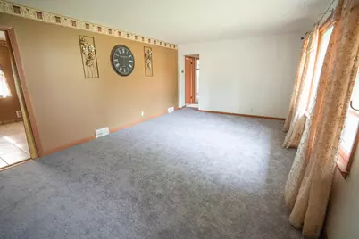 5913 Colfax Avenue N, Brooklyn Center, MN 55430 - Photo 6
