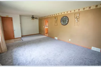 5913 Colfax Avenue N, Brooklyn Center, MN 55430 - Photo 8