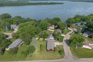 2101 Kenneth Dr, Albert Lea, MN 56007 - Photo 1