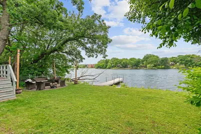 428 Glenbrook Avenue N, Oakdale, MN 55128 - Photo 2