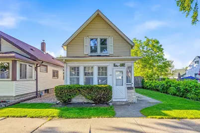 857 Rose Avenue E, Saint Paul, MN 55106 - Photo 1