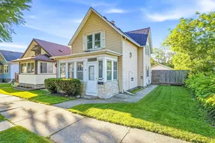 857 Rose Ave E, Saint Paul, MN 55106 - Photo 2