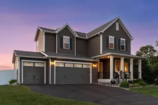 7091 Oak Ridge Ct, Shakopee, MN 55379 - Photo 1