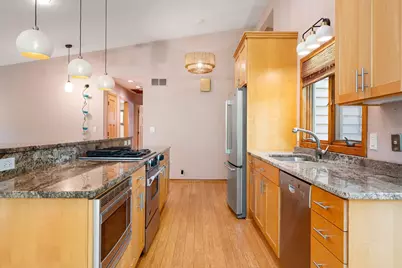 2006 11th Avenue NE, Austin, MN 55912 - Photo 4