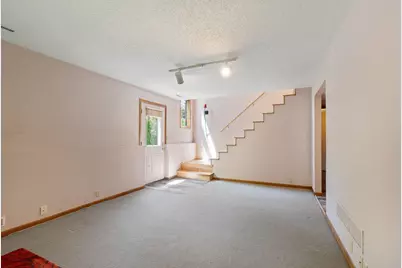 2006 11th Avenue NE, Austin, MN 55912 - Photo 10