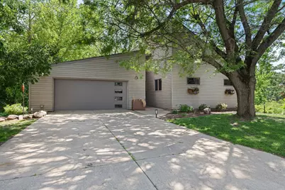 2006 11th Avenue NE, Austin, MN 55912 - Photo 1