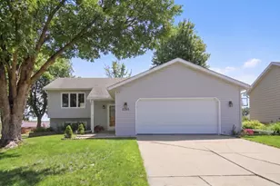 2305 13th St SW, Austin, MN 55912 - Photo 1