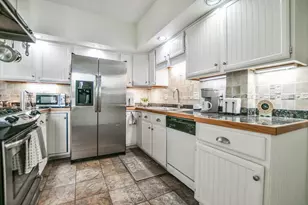 566 Marshall Ave, Saint Paul, MN 55102 - Photo 18