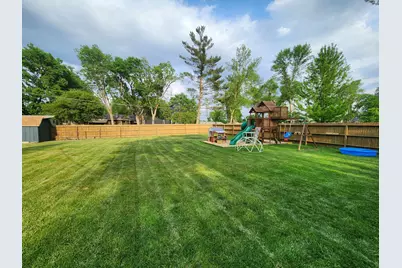 1105 5th Avenue SW, Pipestone, MN 56164 - Photo 10