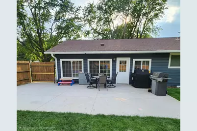 1105 5th Avenue SW, Pipestone, MN 56164 - Photo 8