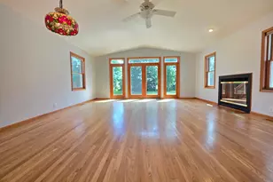 723 S 4th St, Le Sueur, MN 56058 - Photo 12