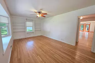 723 S 4th St, Le Sueur, MN 56058 - Photo 6