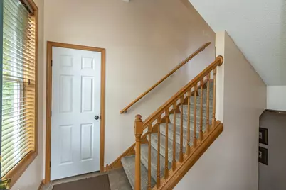 1691 Village Trail E #7, Maplewood, MN 55109 - Photo 4