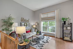 2186 Woodcrest Dr, Woodbury, MN 55129 - Photo 6