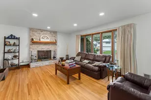 8 Imperial Dr E, West Saint Paul, MN 55118 - Photo 8