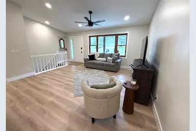 189 McIntosh E, La Crescent, MN 55947 - Photo 4