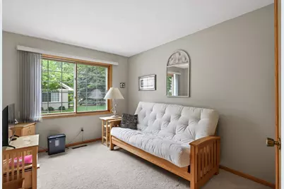 515 Lovell Avenue, Roseville, MN 55113 - Photo 22