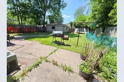4929 Queen Avenue N, Minneapolis, MN 55430 - Photo 4