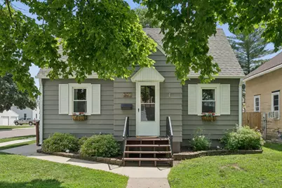 301 11th Avenue SW, Austin, MN 55912 - Photo 2