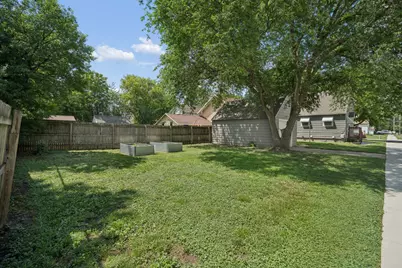 301 11th Avenue SW, Austin, MN 55912 - Photo 18