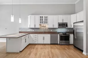 301 Clifton Ave, Minneapolis, MN 55403 - Photo 8
