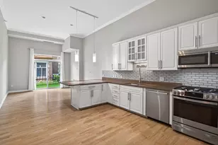 301 Clifton Ave, Minneapolis, MN 55403 - Photo 10