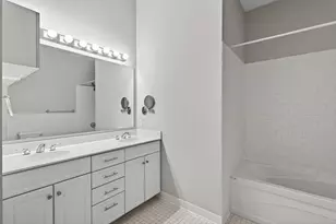 301 Clifton Ave, Minneapolis, MN 55403 - Photo 22