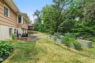 408 Woodland Dr, Burnsville, MN 55337 - Photo 20