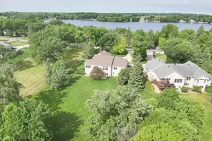 1810 Minnehuta Dr, Fergus Falls, MN 56537 - Photo 2