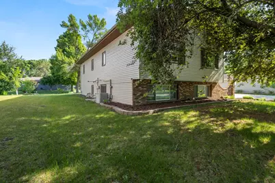 1907 25 1/2 Avenue S, Fargo,  58103 - Photo 44