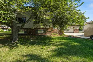 1907 25 1/2 Ave S, Fargo,  58103 - Photo 2