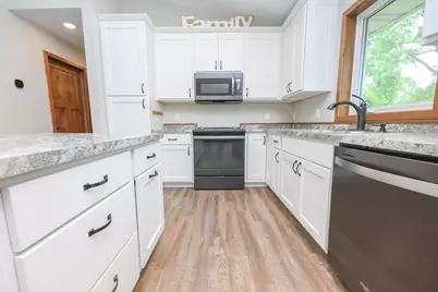 2580 Lois Lane SE, Alexandria, MN 56308 - Photo 16