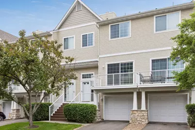 454 Willoughby Way W, Hopkins, MN 55305 - Photo 2