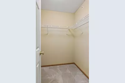 454 Willoughby Way W, Hopkins, MN 55305 - Photo 18