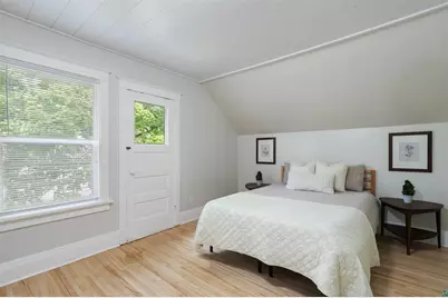 1515 N 8th Avenue E, Duluth, MN 55805 - Photo 14