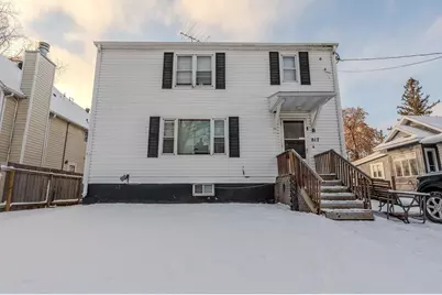 817 9th Street S, Fargo,  58103 - Photo 2