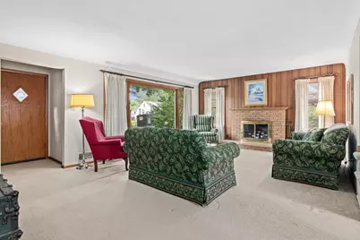 1014 Idaho Avenue W, Saint Paul, MN 55117 - Photo 2