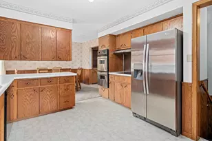 1014 Idaho Ave W, Saint Paul, MN 55117 - Photo 8