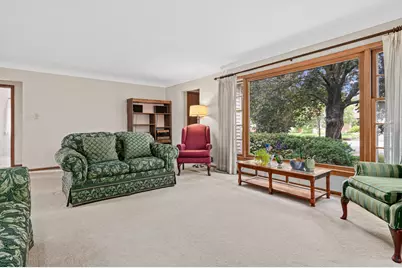 1014 Idaho Avenue W, Saint Paul, MN 55117 - Photo 4