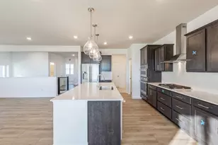 7058 201st St W, Lakeville, MN 55044 - Photo 4